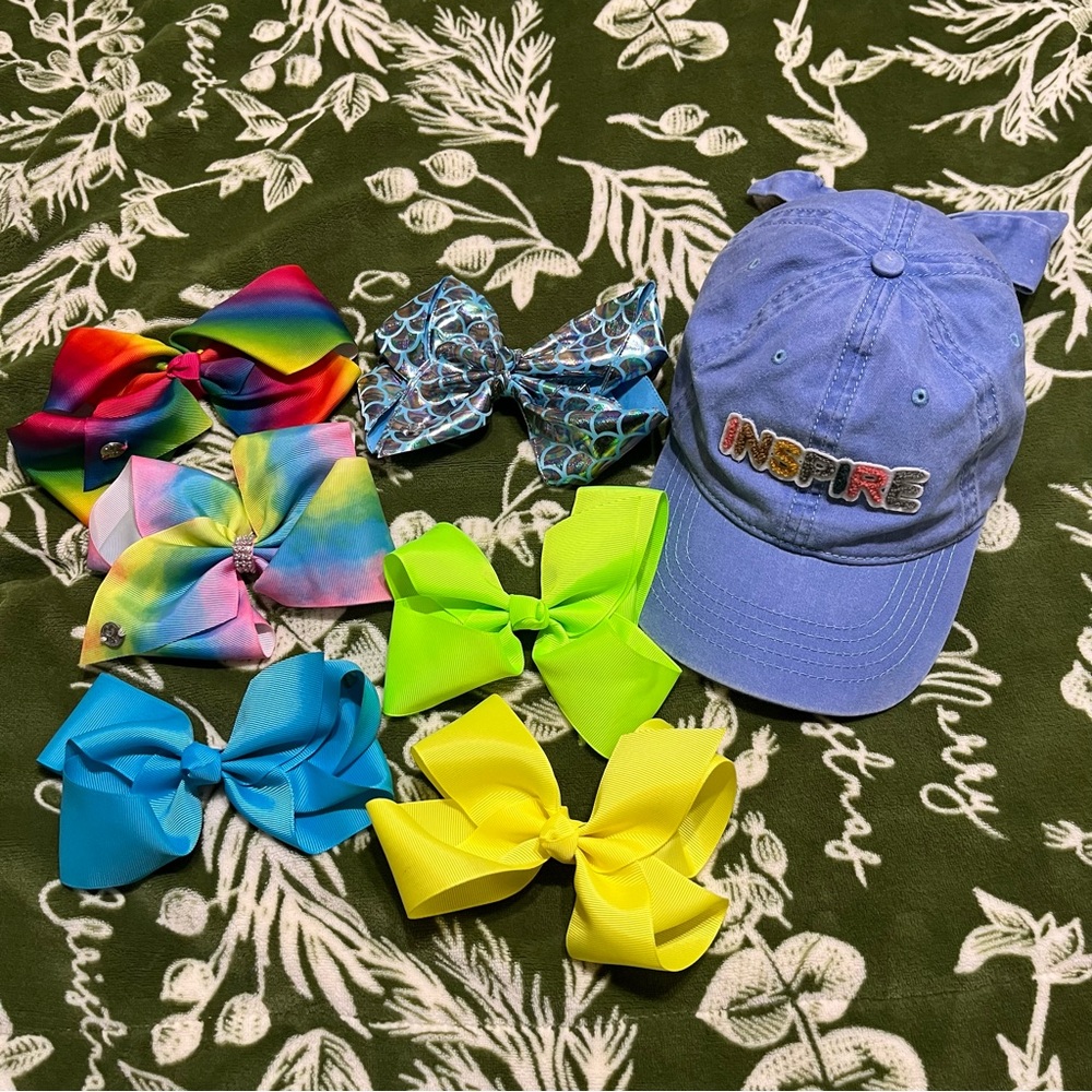 Big bows and cute Inspire cap bundle, GUC